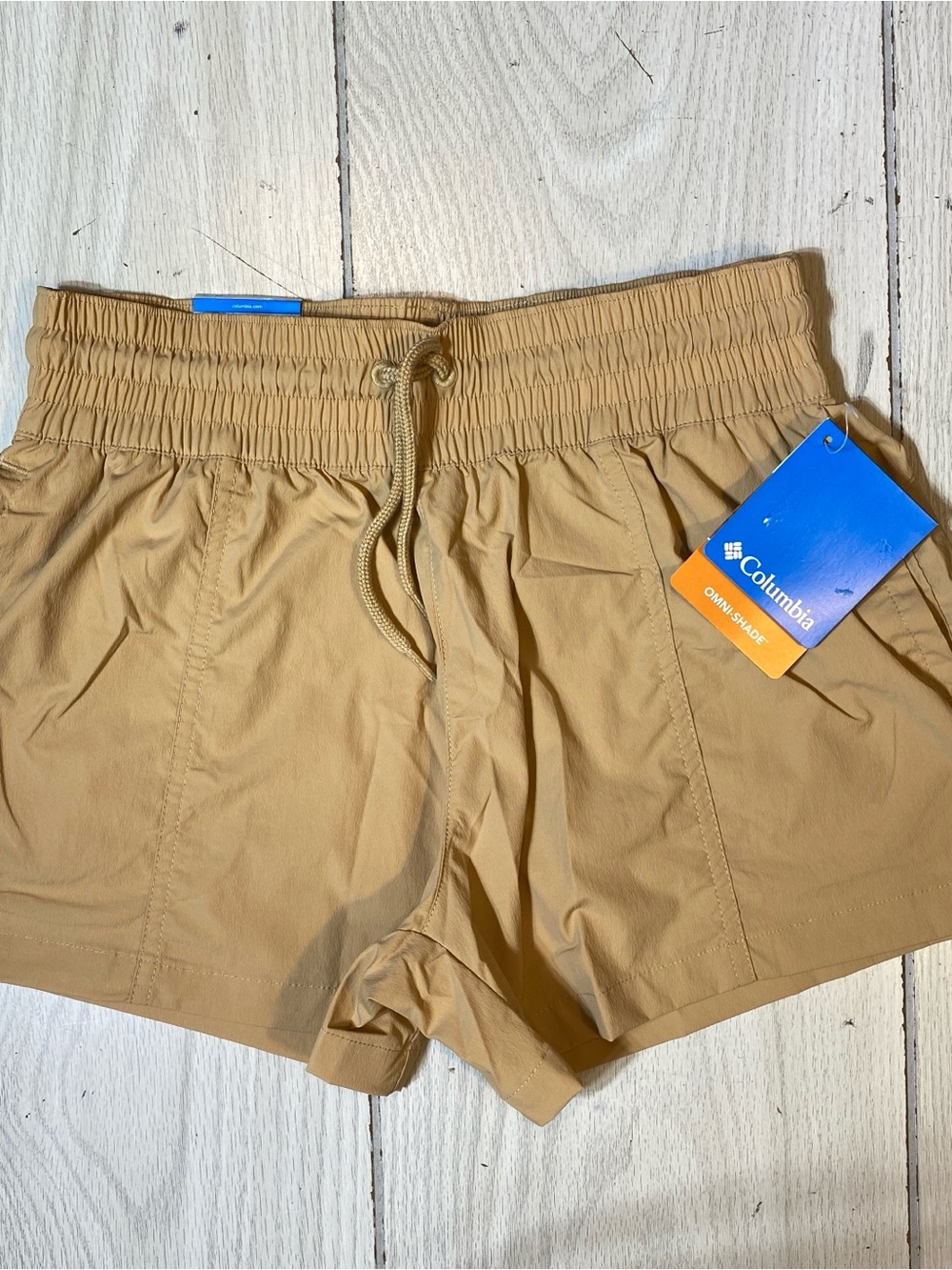 NWT Columbia Boundless Trek Active Shorts Women's XS 3" Tan Hiking Outdoor Cargo